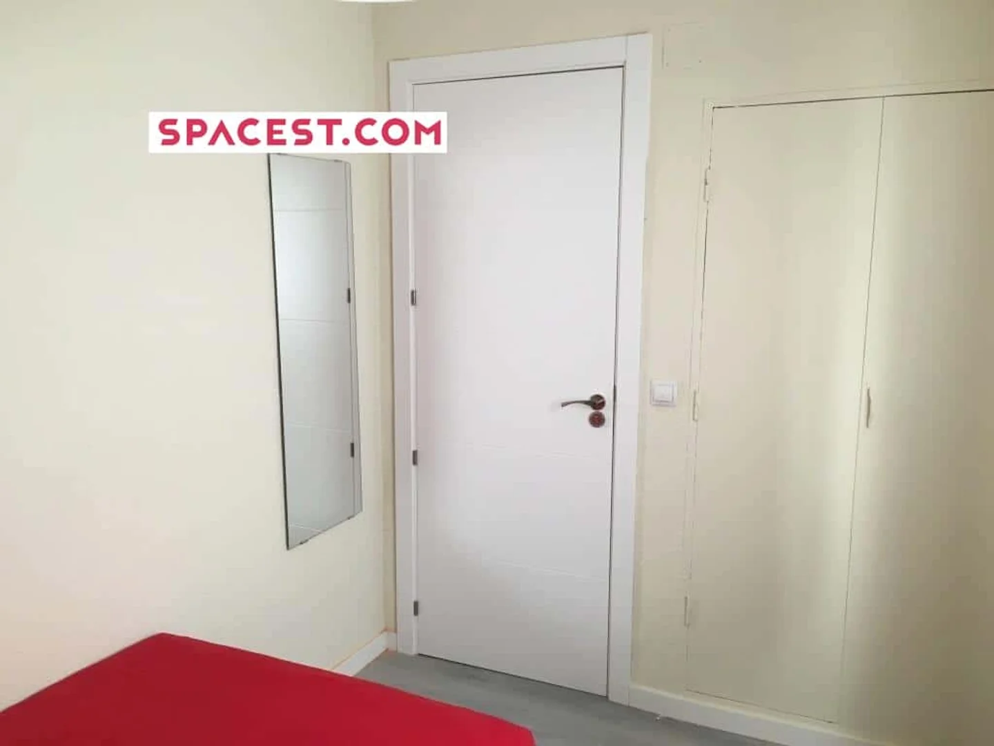 Budget-friendly student room close to campus in