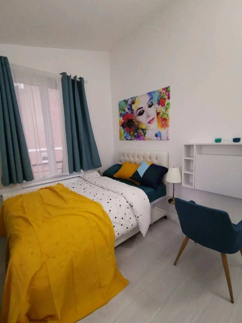 Chambre d'étudiant économique avec emplacement pratique dans 