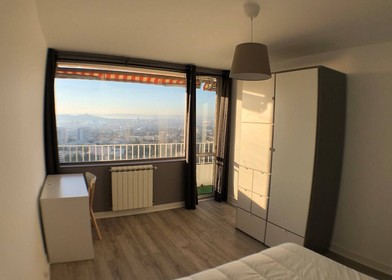 Stanza in affitto in appartamento condiviso a Marsiglia