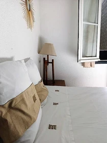 Quarto para alugar num apartamento partilhado em La-rochelle