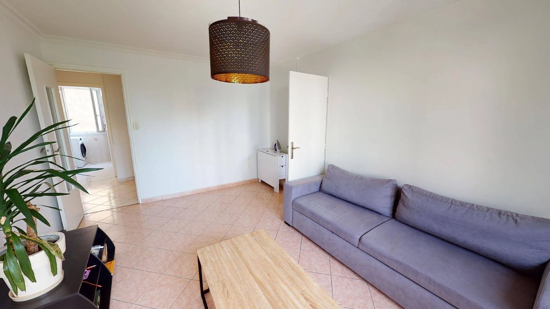 Bright and airy student room with easy university access in 