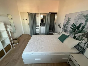 Quarto privado em Perpignan, 66000, imagem 38 de 49
