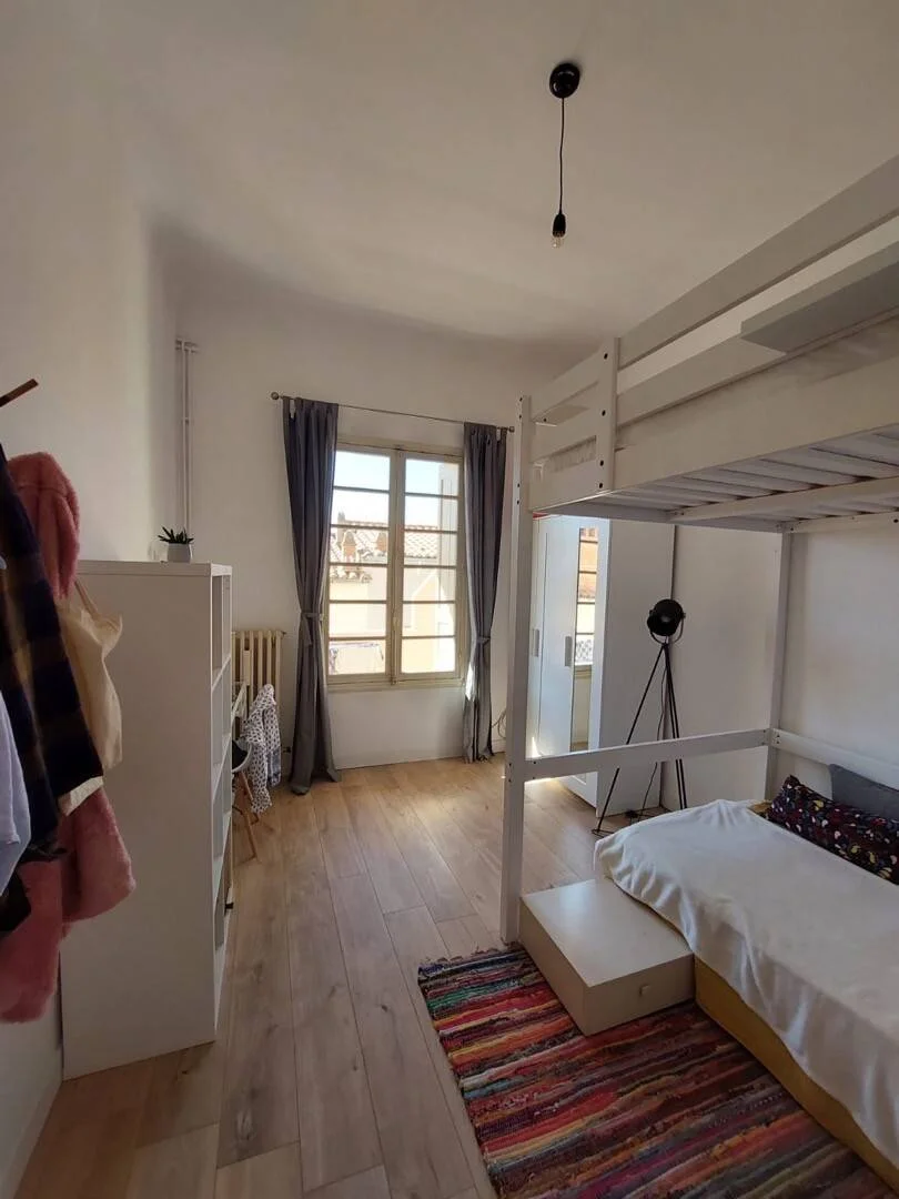 Quarto de estudante funcional perfeito para estudar em 