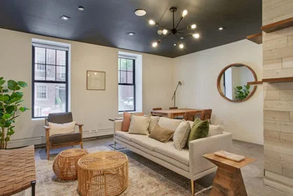 Habitación privada en Prime Private ROOM with Bathroom in Manhattan: Hells Kitchen New York 10036, imagen 1 de 10