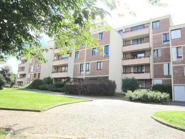 Chambre privée à Évry-courcouronnes, 91000, image 1 de 17