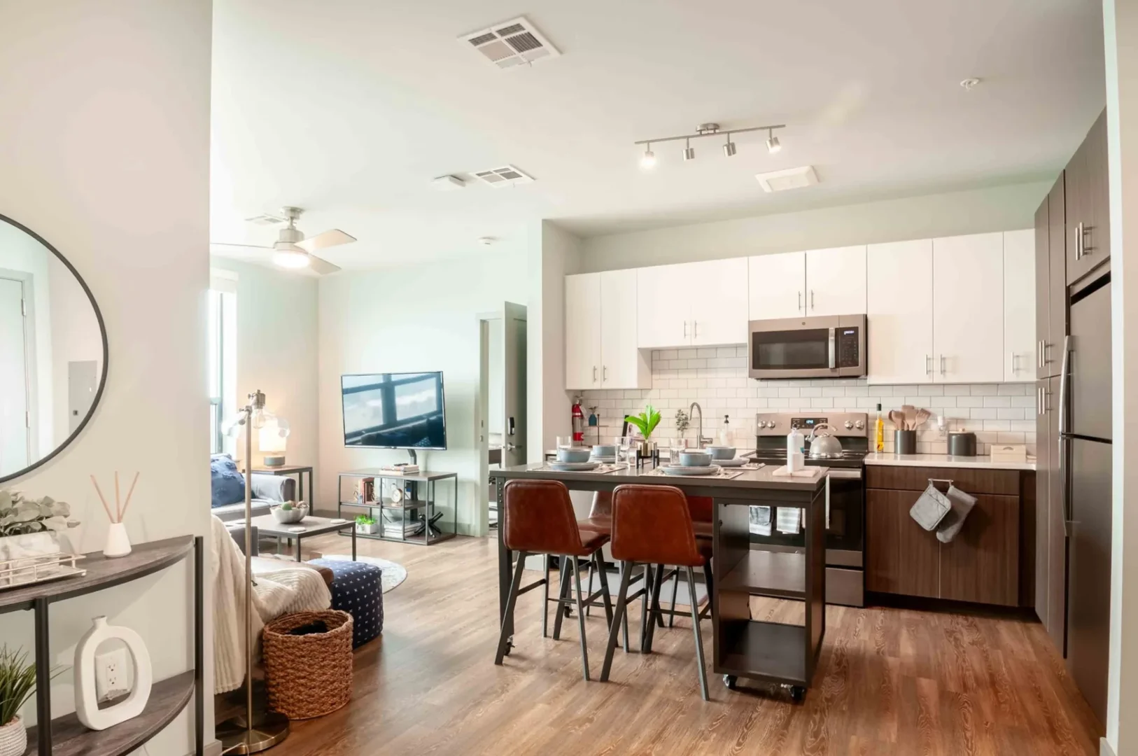 Compact studio apartment ideal for students in 