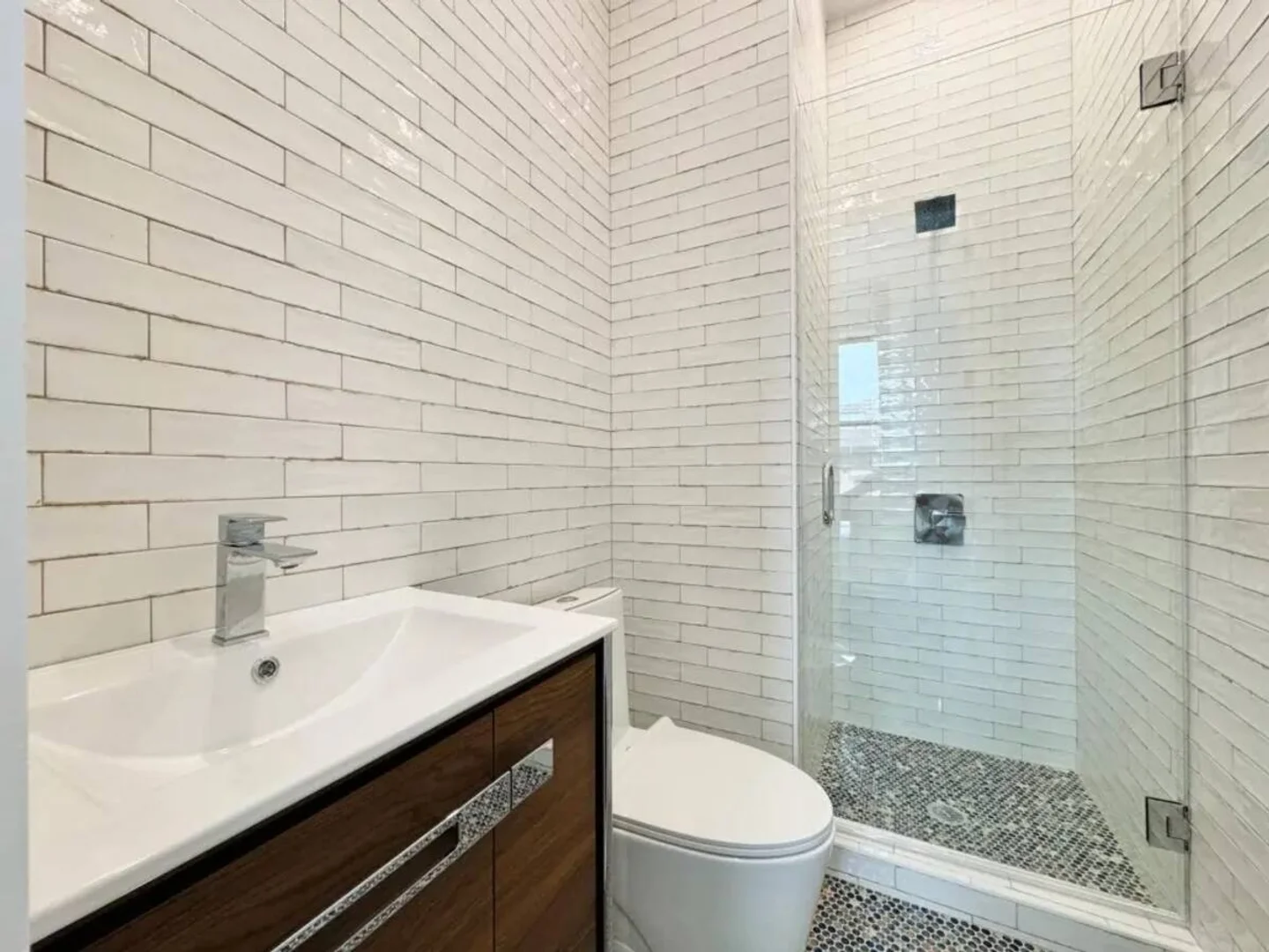 104 Graham Avenue, 4, Williamsburg, Brooklyn, NY, 11206