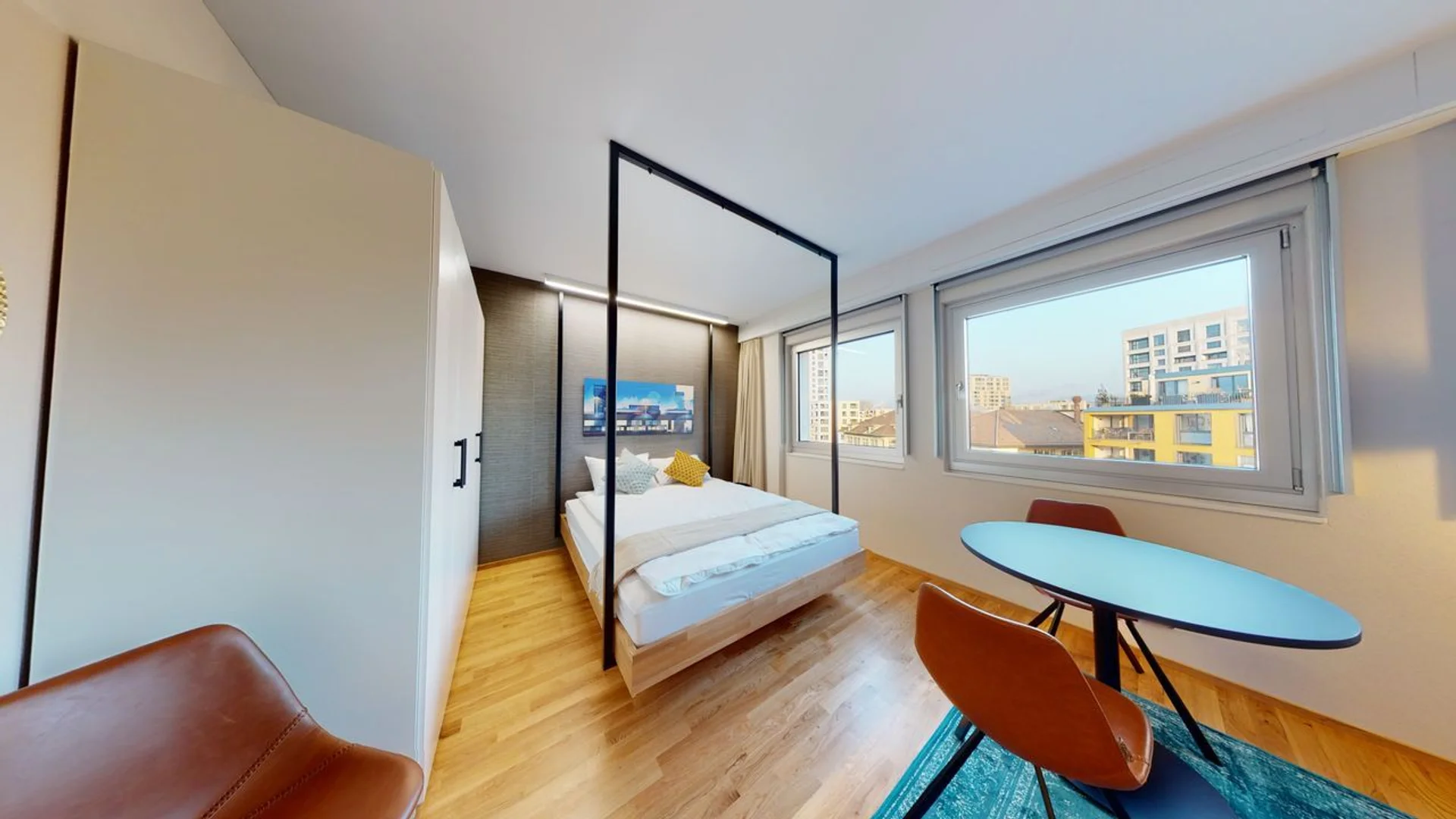 Quarto de estudante confortável e espaçoso em 