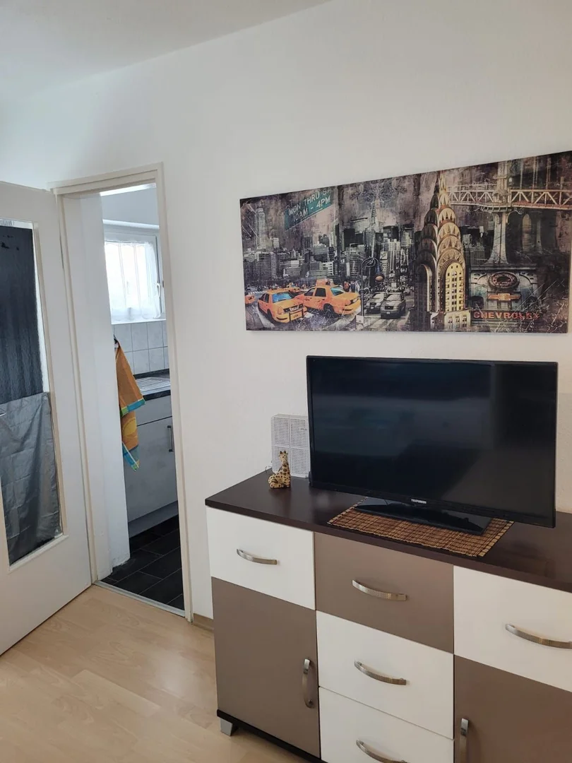 Functional student room perfect for studying in 