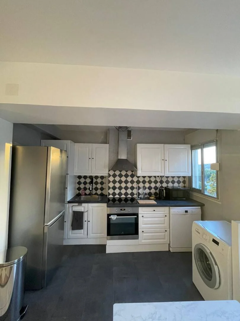 Student-friendly room in  with modern amenities