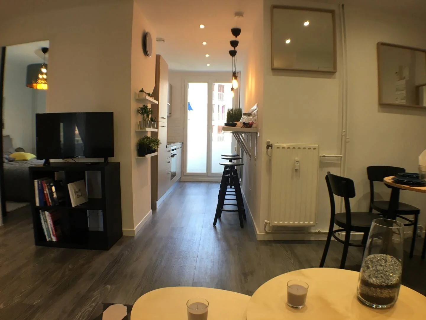 Zimmer in Studentenwohnung in  zu vermieten, voll möbliert