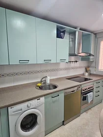Quarto privado em Calle Moral, Pizarrales, imagem 1 de 10