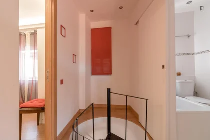 Quarto privado em Calçada da Quintinha, imagem 13 de 13