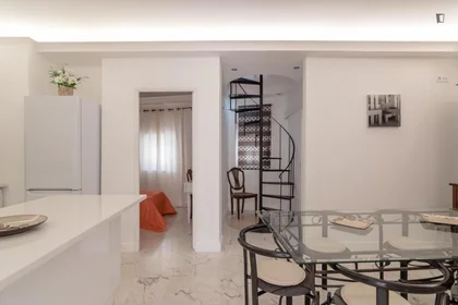 Quarto privado em Calçada da Quintinha, imagem 7 de 13