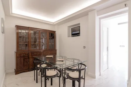 Quarto privado em Calçada da Quintinha, imagem 8 de 13