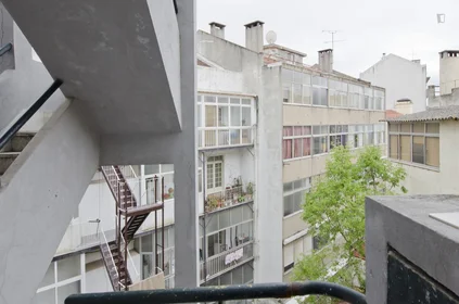 Privatzimmer in der Rua Professor Sousa da Câmara, bild 14 von 20