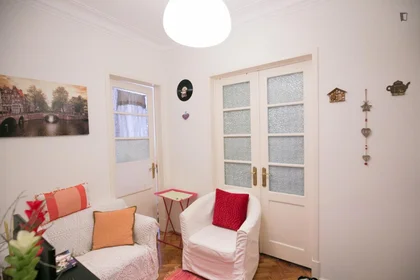 Privatzimmer in der Rua Professor Sousa da Câmara, bild 5 von 20