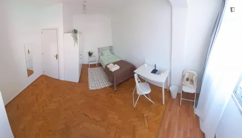 Prywatny pokój Rua Diogo Cão, obraz 1 25