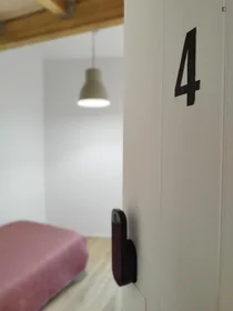 Chambre privée à R. Dr. Guilherme Moreira, image 1 de 10