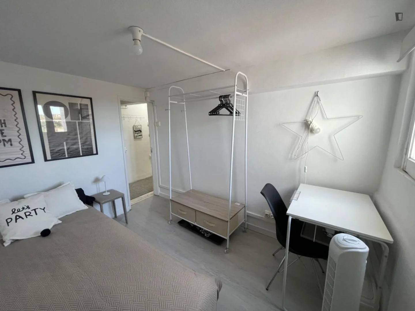 Preisgünstiges Studentenzimmer in günstiger Lage in