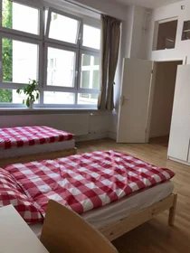 Stanza condivisa in Kolonnenstraße, immagine 3 di 19