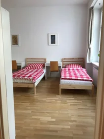 Stanza condivisa in Kolonnenstraße, immagine 4 di 19