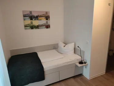 Gesamte Unterkunft in der Wilhelminenhofstraße, bild 2 von 11