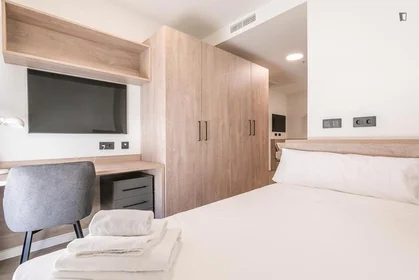Habitación privada en Calle Alcalde Ángel Arroyo, imagen 1 de 10