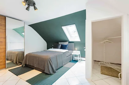 Habitación privada en Kettenhofweg 66, Frankfurt. Germany, imagen 1 de 10