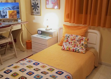 Bright private room in Heraklion