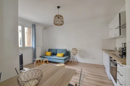 Private room at Marseille 4e arrondissement, 13004, image 1 of 10