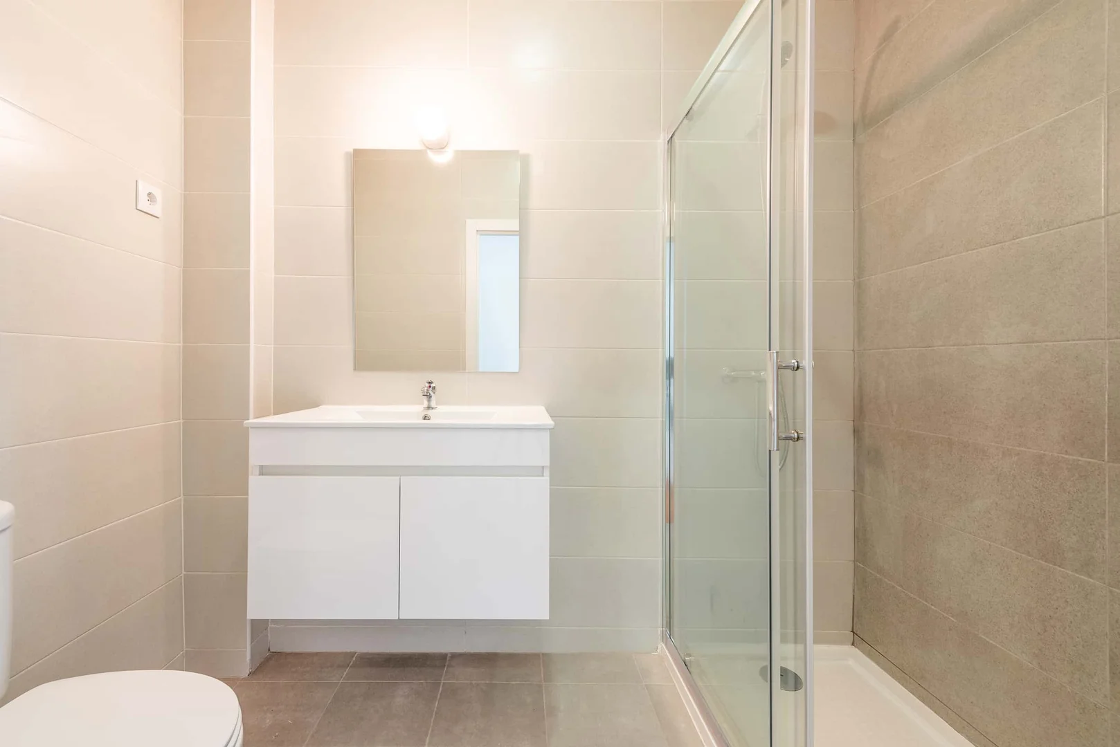 Habitación estudiantil económica con ubicación conveniente en 