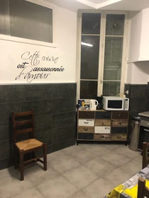 Cheap private room in Nice