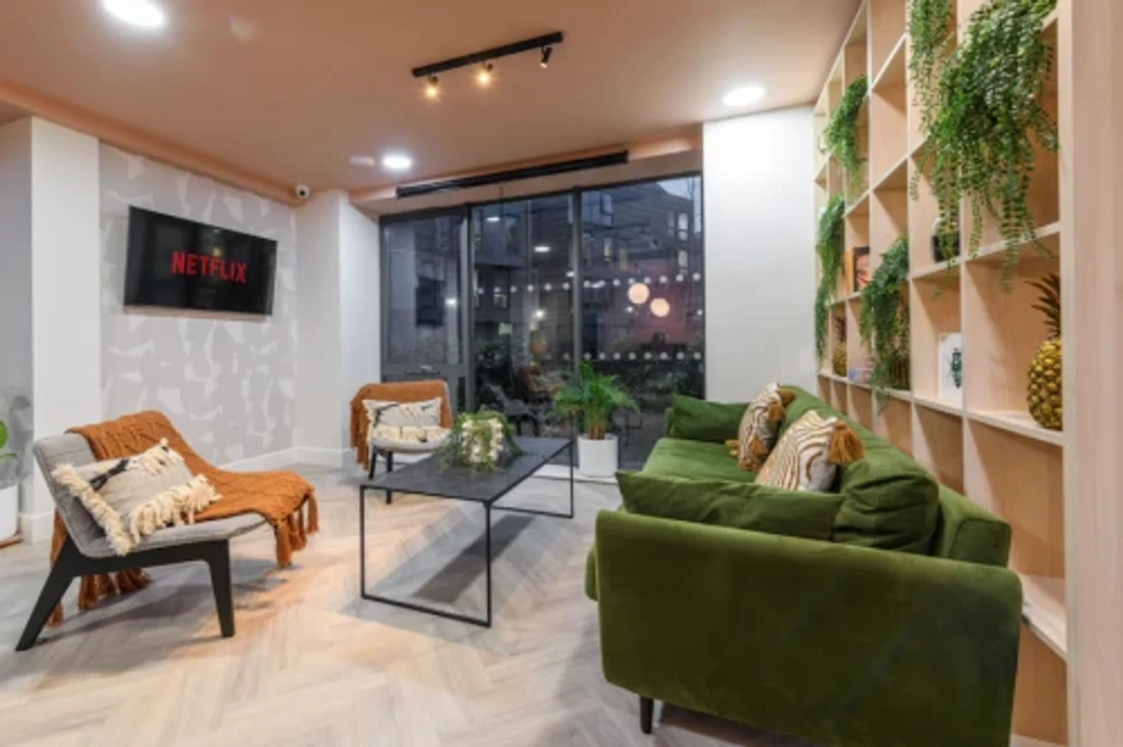 Habitación estudiantil amplia y cómoda en 