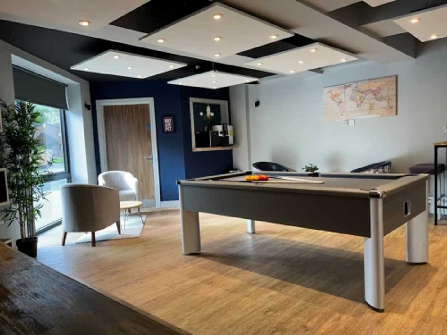 Quarto de estudante funcional perfeito para estudar em 