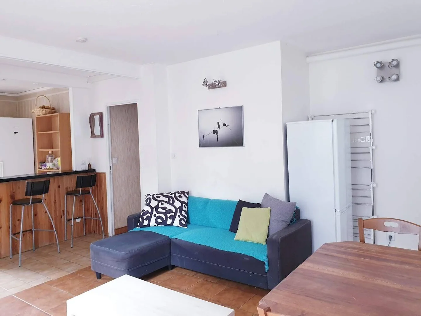 Zimmer in Studentenwohnung in  zu vermieten, voll möbliert