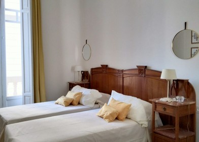 Entire fully furnished flat in Almeria