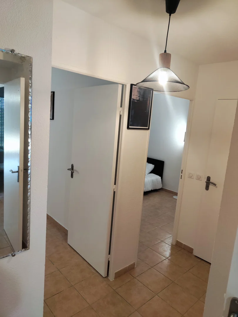 Komfortables und geräumiges Studentenzimmer in 