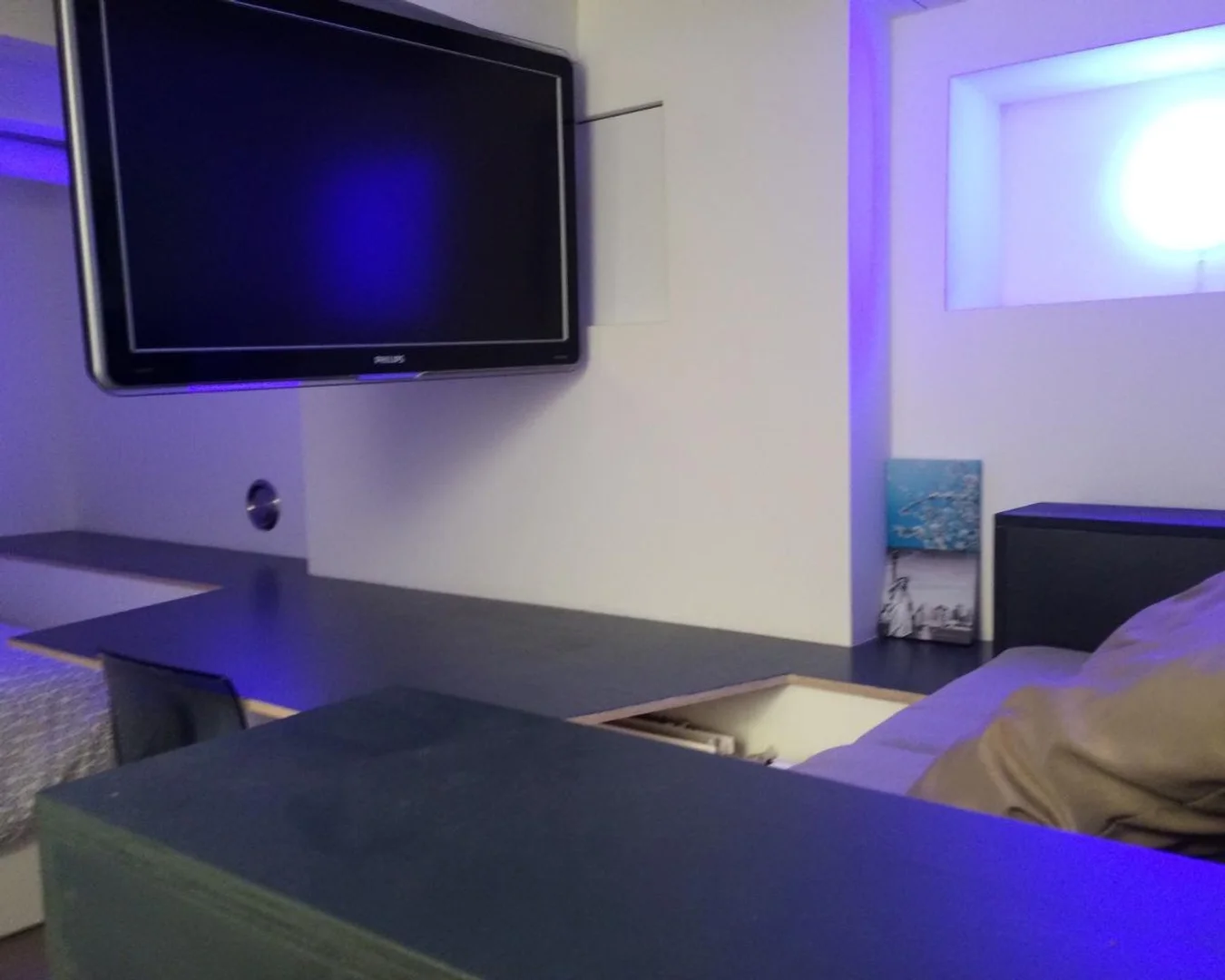 Cozy room for students available in 