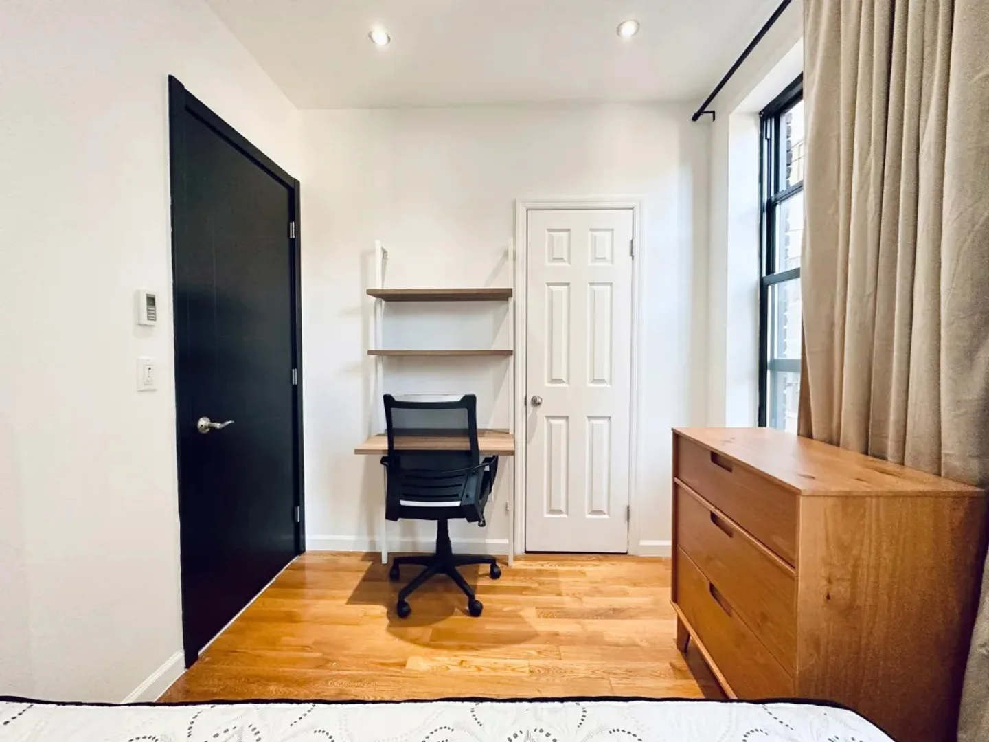 964 Amsterdam Avenue,  6A, Upper West Side, New York, NY, 10025