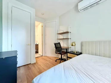 Entire place in residence at 980 Kent Avenue, 4A, Bedford-Stuyvesant, Brooklyn, NY, 11205, image 1 of 15