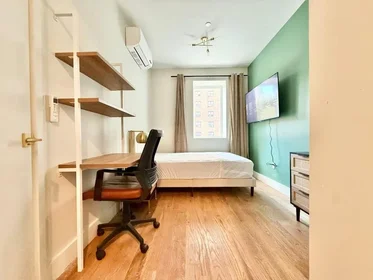 Entire place in residence at 980 Kent Avenue, 4A, Bedford-Stuyvesant, Brooklyn, NY, 11205, image 5 of 15