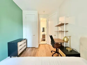 Entire place in residence at 980 Kent Avenue, 4A, Bedford-Stuyvesant, Brooklyn, NY, 11205, image 9 of 15