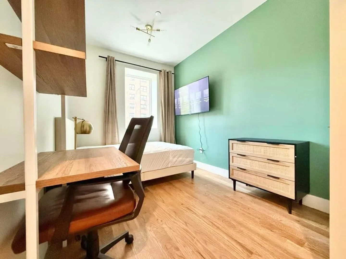 980 Kent Avenue, 4A, Bedford-Stuyvesant, Brooklyn, NY, 11205