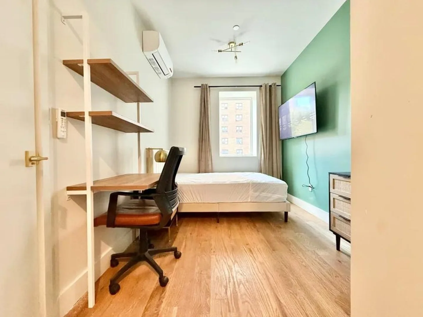 980 Kent Avenue, 4A, Bedford-Stuyvesant, Brooklyn, NY, 11205