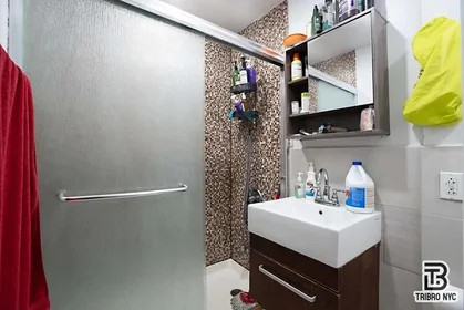 Evin tamamı Ikamet yerinde konumu 2254 2nd Avenue, 4, East Harlem, New York, NY, 10029, 8 9 görüntüsü