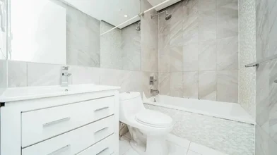 Evin tamamı Ikamet yerinde konumu 102 Rogers Avenue,  8, Crown Heights, New York, NY, 11216, 10 12 görüntüsü