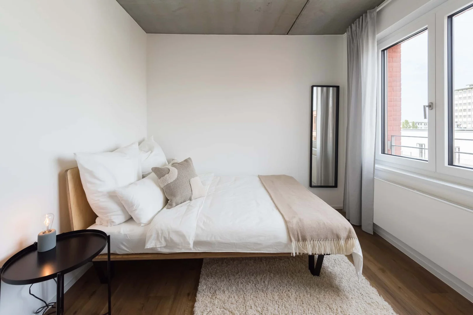 Quarto de estudante económico com localização conveniente em 