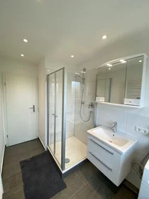 私人房间 在 Korbinianplatz, Milbertshofen, 9的图像8