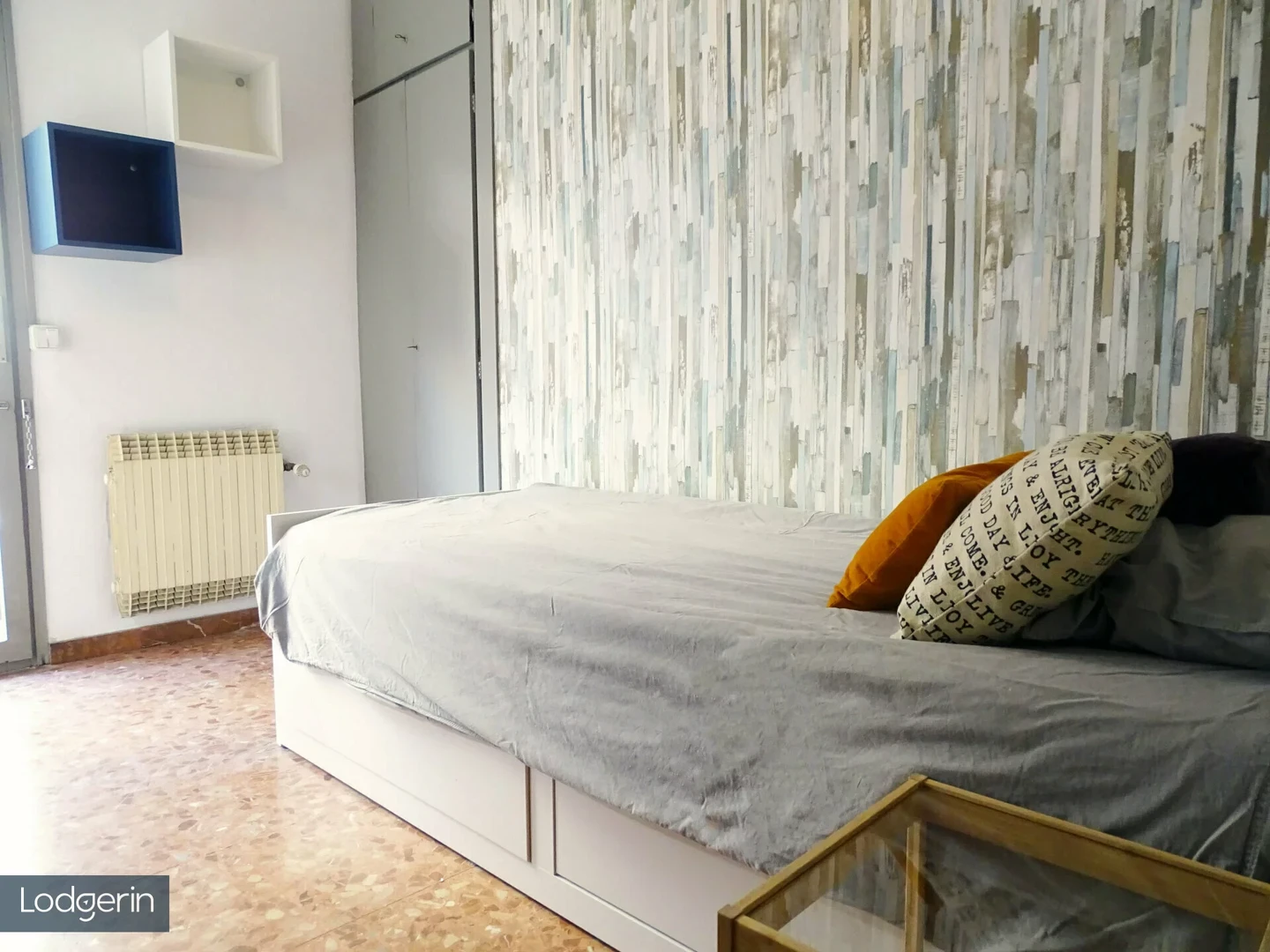 Renting rooms by the month in barcelona